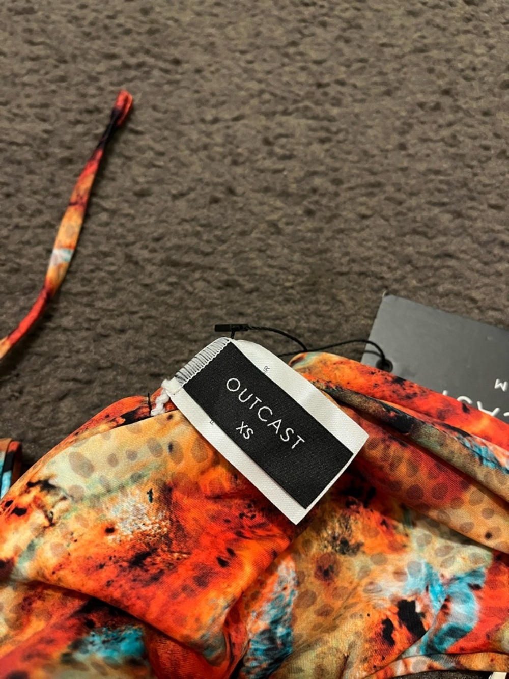 Cutout One-Piece Swimsuit in Abstract Orange Print - Picture 8 of 11
